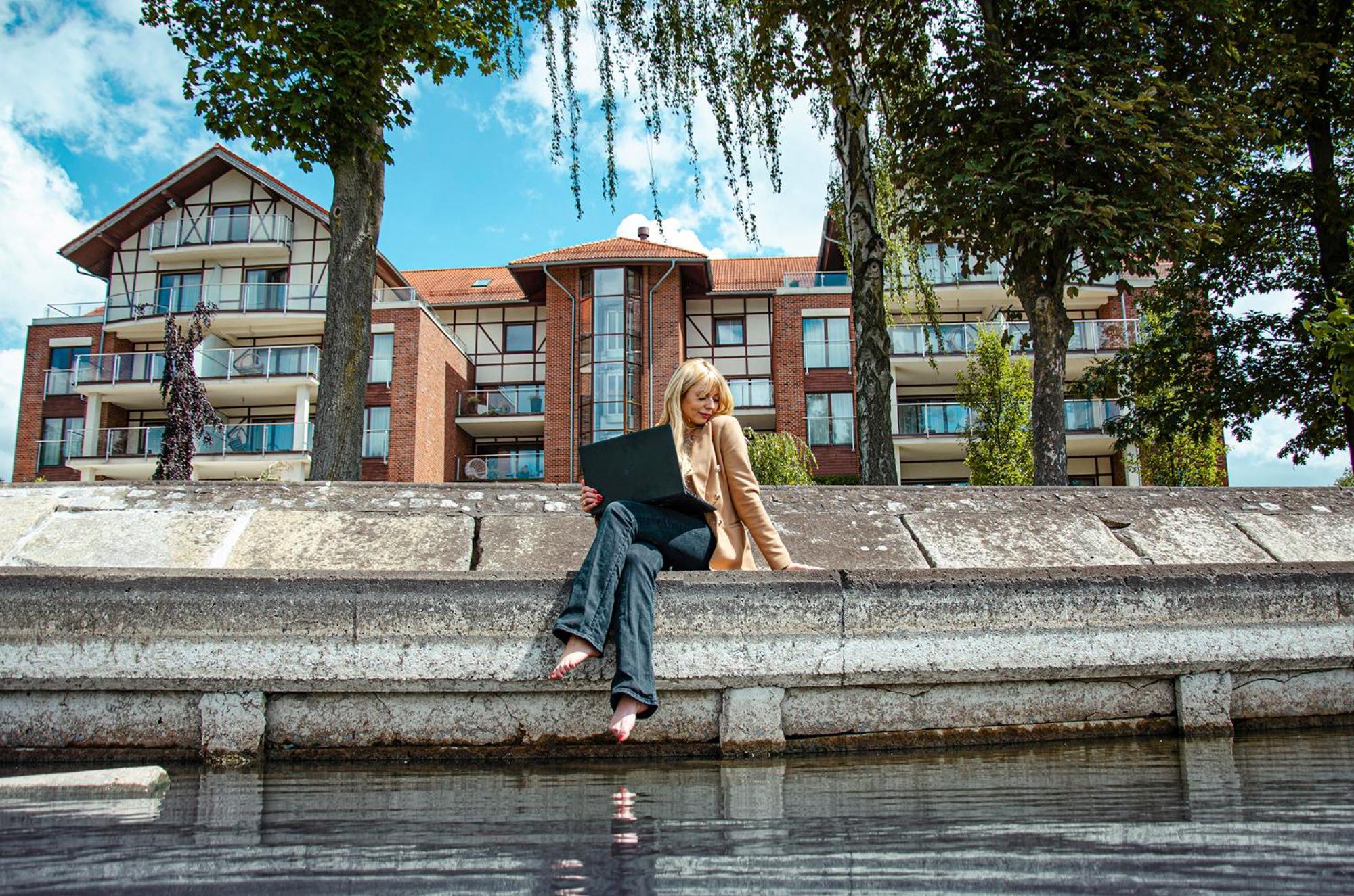 Willa Port Ostroda Exterior photo A student studying at the University of Kent